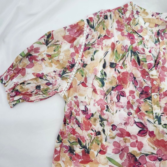 Hope & Harlow Tops - Pink‎ Floral Watercolor Blouse Top Large Lace Cottage Boho Indie Garden Bloom
